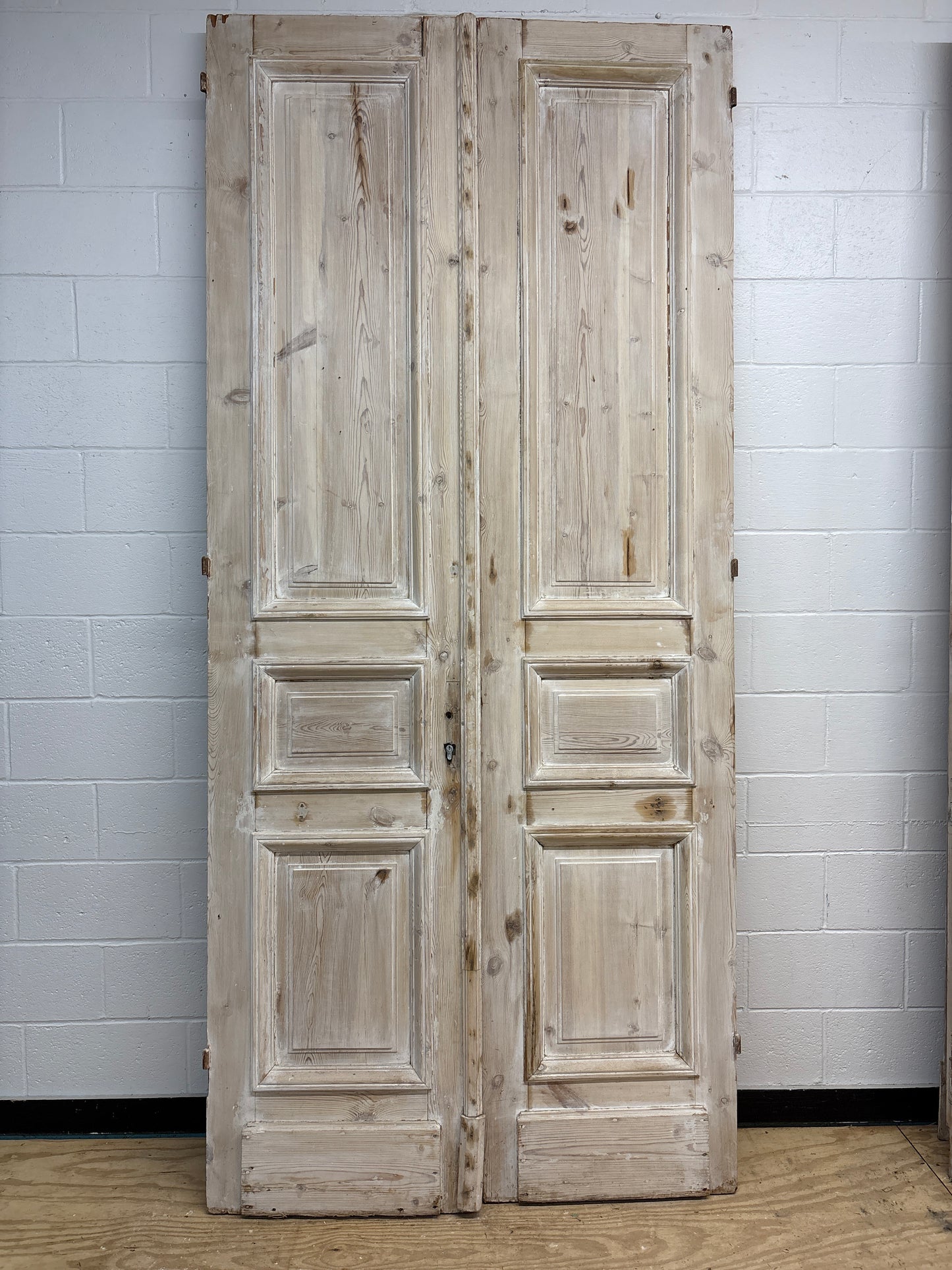 294716Q European 3 Panel Solid Pair