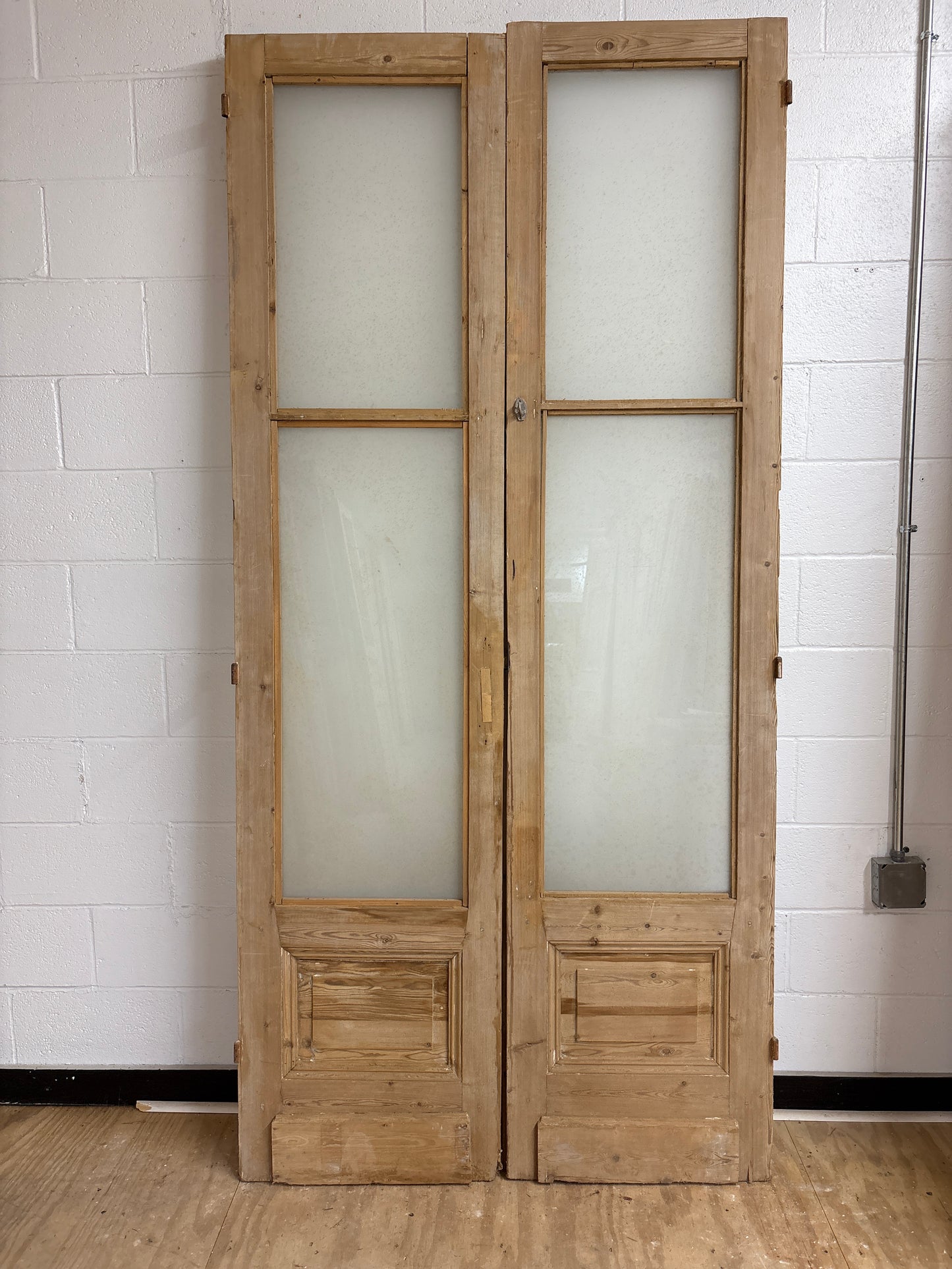 European Frosted Glass Panes - 548253Y