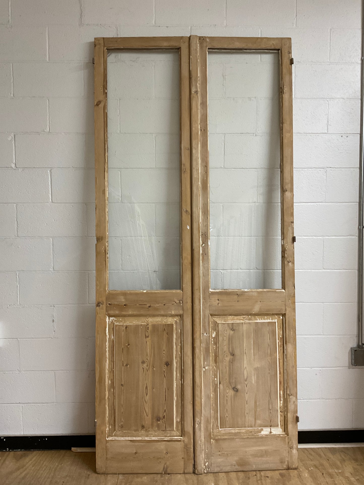4098576 GLASS PAIR - 23" X 96"