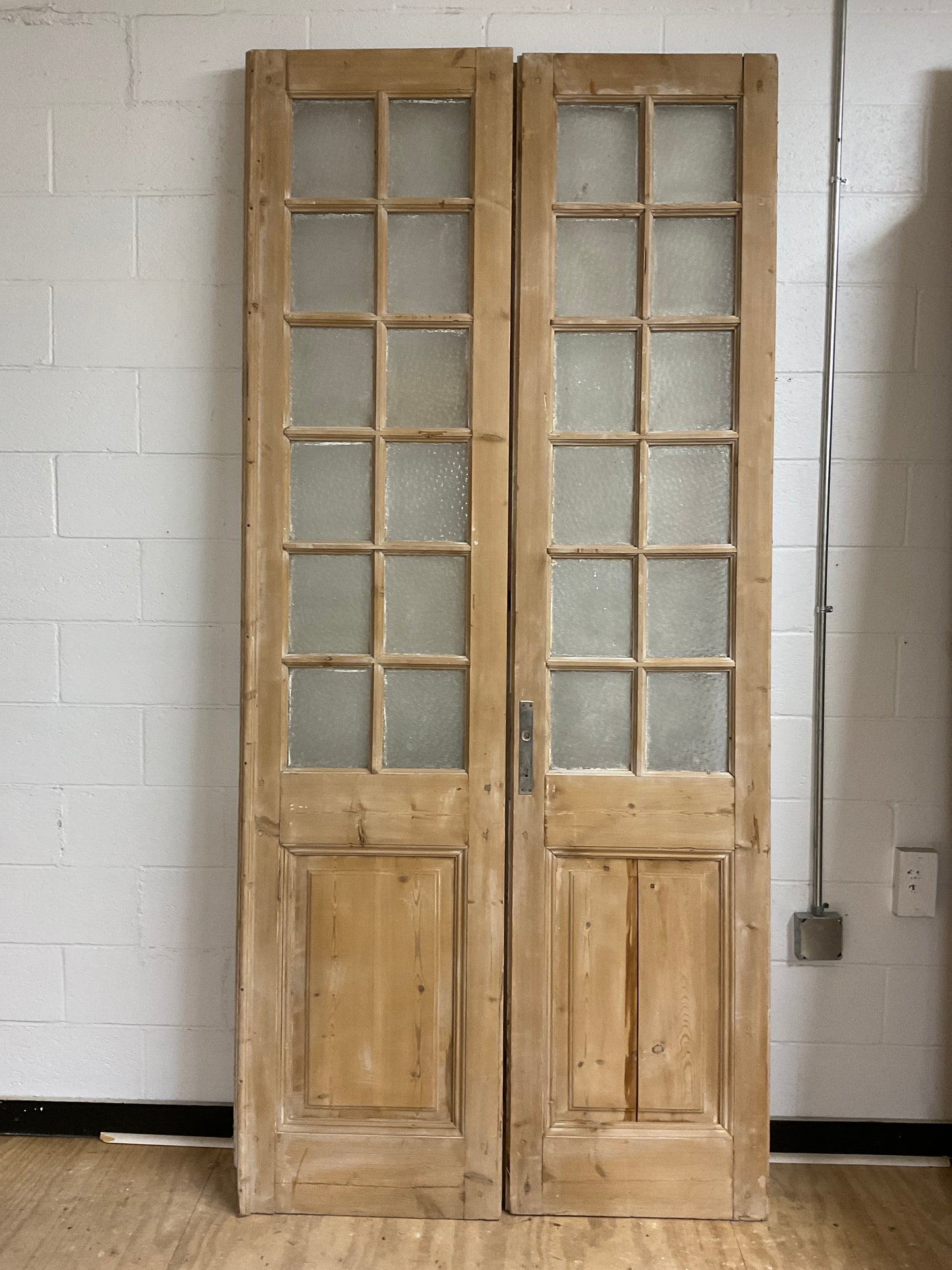 Q797749 Glass Pair