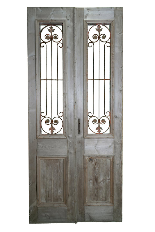 Iron Pair with Raised Molding - HJ747982V