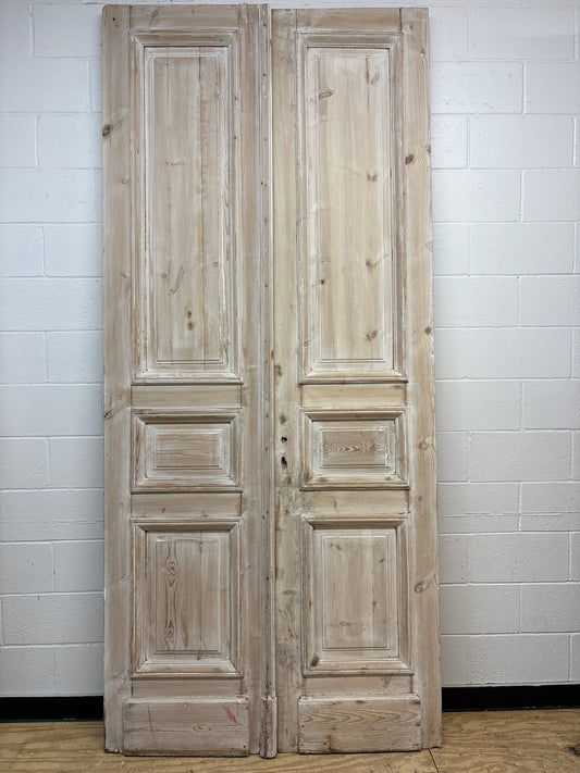 547089Z European 3 Panel Solid Paid