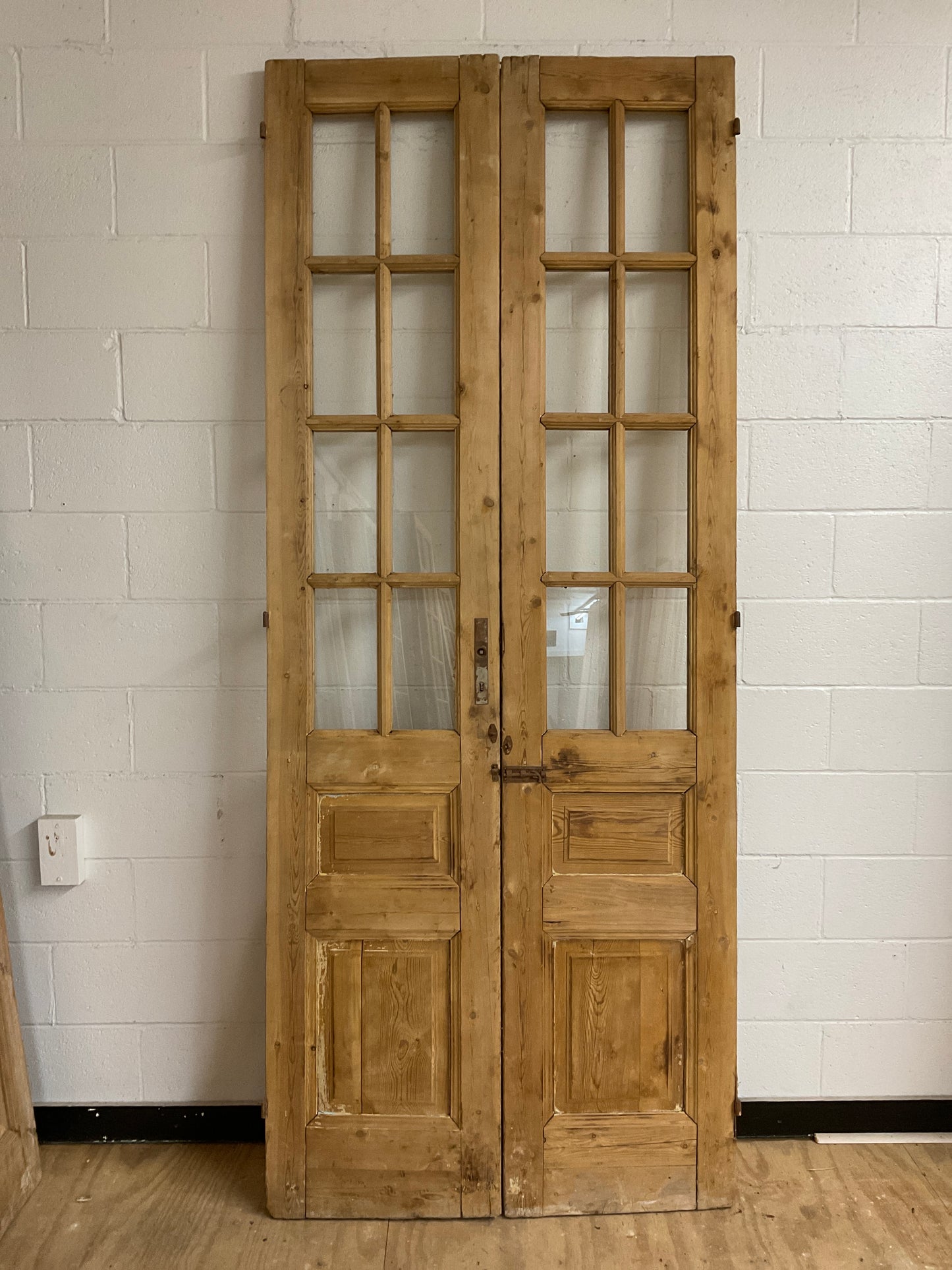 Eight Glass Pane - 213943E